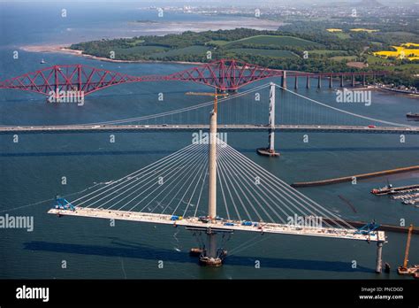 Forth bridge aerial hi-res stock photography and images - Alamy