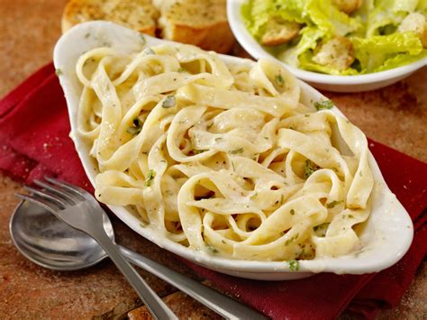 True Origin Of Fettuccine Alfredo The Italian Dish That Continuously