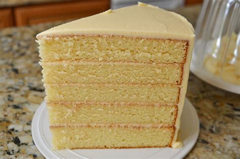 Premium Photo Luscious Layered Cake With Irresistible Frosting