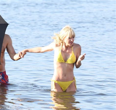 Anna Faris In Yellow Bikini On The Set Of Overboard 36 Gotceleb