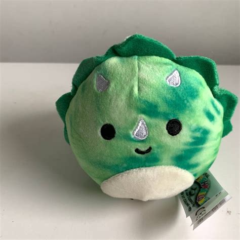 Squishmallow Rocio Triceratops 35 Clip On Green Tie Dye Plush Dino