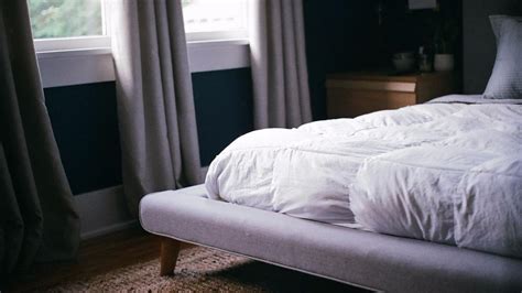 7 Common Toxic Mattress Symptoms (& How to Avoid Them) | PNL