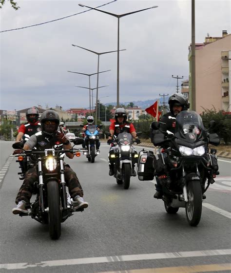 Trabzon da motosiklet tutkunları gaziler için kenti turladı