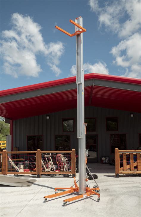18ft Duct Material Lift - The Rental Store