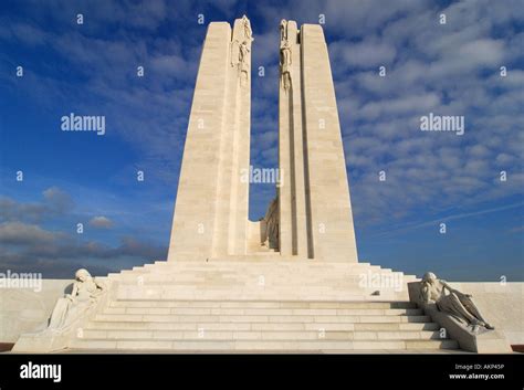 Vimy Ridge Monument, Canadian war memorial, France Stock Photo: 15047937 - Alamy