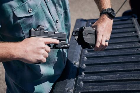 Safariland Announces New Easily Concealed Owb Holster The Solis