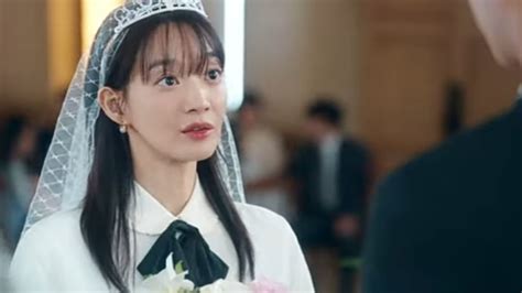 No Gain No Love Shin Min Ah Bikin Heboh Di Pernikahan Mantan Simak