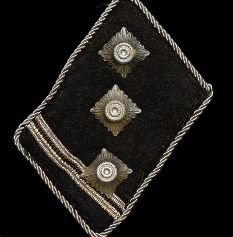 Ss Obersturmführer Collar Tab Genuine