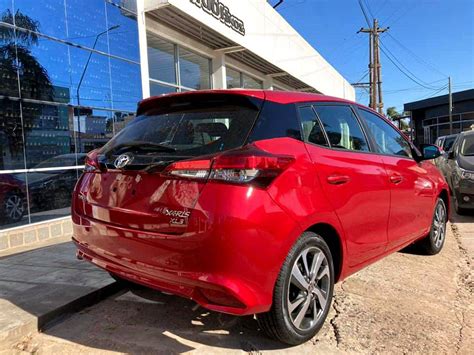 Yaris 5 Ptas XLS Pack CVT 0km MY21 Rojo Orio Hnos Agroads