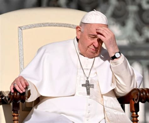 Papa Francesco contrario ai seminaristi gay C è troppa frociaggine Ecco le sue parole TG LA7