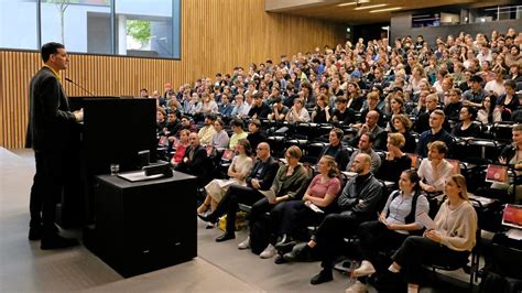 Erste Schritte F R Weimars Erstis Immatrikulationsfeier Im Audimax