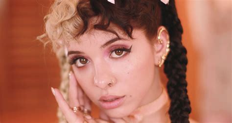 The Comeback Of Melanie Martinez Through A Tiktok Trend Top Hot Web