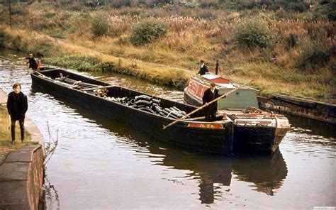 Pin By Andy Matthews On Old Boats Canal Boat Narrowboat Working Boat