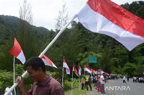 FOTO Pencanangan Gerakan Nasional Pembagian Bendera Di Aceh Besar