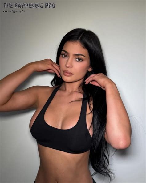 Kylie Jenner Big Tits Collection Photos The Fappening