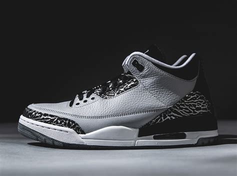 Air Jordan 3 Wolf Grey Arriving At Retailers