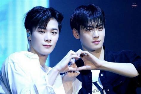 Astro Cha Eun Woo Makes His First Public Appearance Since Moonbins