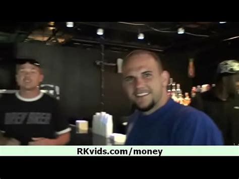 Desnudez Y Mierda Por Dinero XVIDEOS