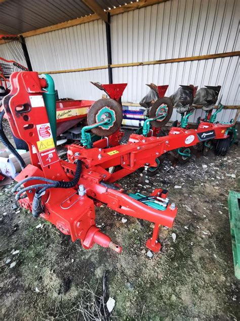 In pictures: 2019 Claas Arion 650 scoops €71,000 at retirement auction ...