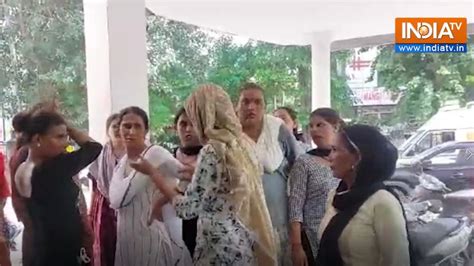 Two Groups Of Transgender Community Clashed With Each Other In Rewari 5 Injured Video रेवाड़ी