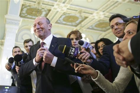 Traian Băsescu îl face praf pe Ludovic Orban E o slugă Sică