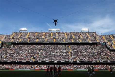 Fútbol El Valencia CF trabaja para reanudar el Nou Mestalla en el