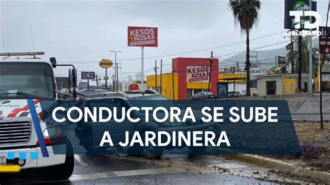 Conductora De Camioneta Derrapa Y Termina En Jardinera En Avenida