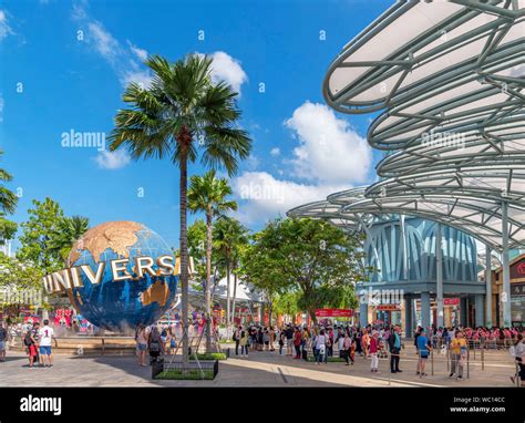 Universal Studio Singapore Globe