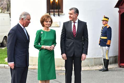 Prince Charles meets Romanian royal family, takes a walk through ...