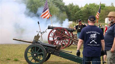 Laut War Es Zum Tag Des Donners Am Samstag In Bernau