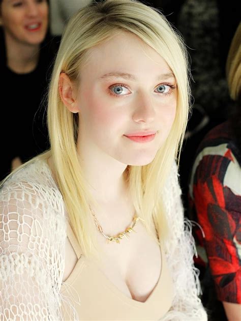 Pin By Owen Thomas On Dakota Fanning Dakota And Elle Fanning Elle Fanning Dakota Fanning