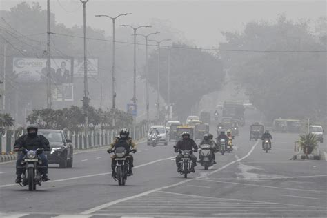 Delhi Ncr Under Smog Blanket Aqi Remains In Severe Category The