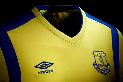 Everton 16-17 Third Kit Released - Footy Headlines