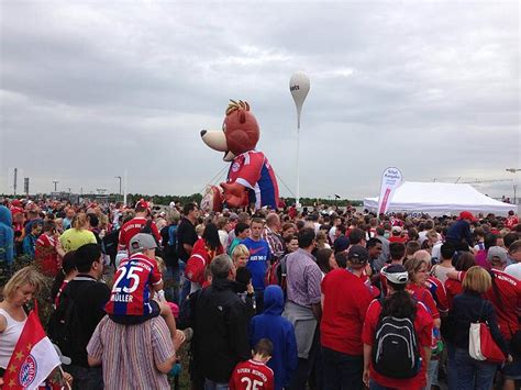 Fc Bayern Familienfest Vor Der Allianz Arena Abendzeitung M Nchen