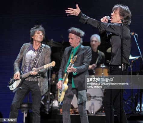 40 Us Rolling Stone Concert Mick Jagger Stock Photos High Res Pictures