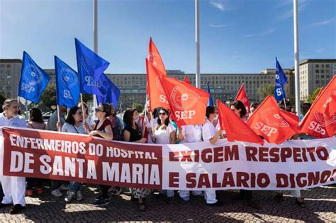 Greve de enfermeiros encerrou serviços no Hospital de Santa Maria