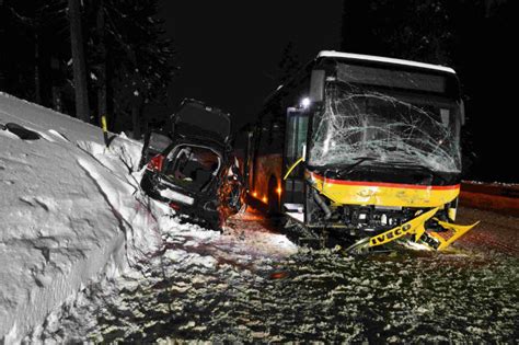 Drama In Vaz Obervaz Gr Verkehrsunfall Fordert Zwei Todesopfer