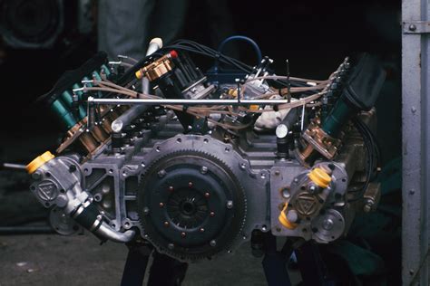 V12-Motoren: Die Besten, Lautesten und Peinlichsten / Formel 1 ...