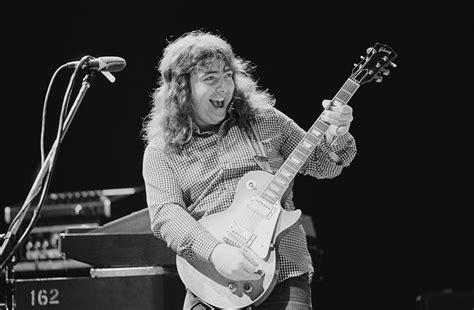 Bernie Marsden Dead Former Whitesnake Guitarist Was 72