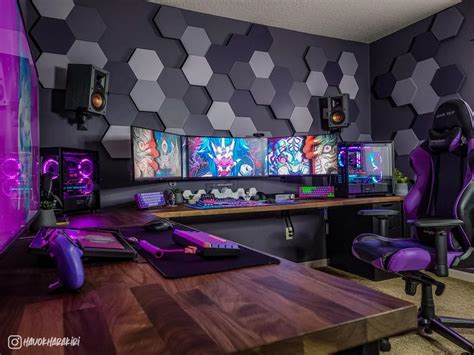 Update Balanced Out My Hexagon Wall Really Liking This Look Better Computer Gaming Room