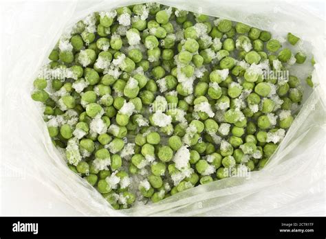 Frozen Peas Bag Hi Res Stock Photography And Images Alamy