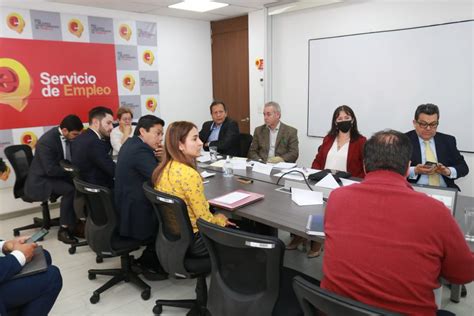 MinTrabajo on Twitter AEstaHora se adelanta reunión del