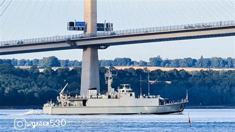 Navy Lookout On Twitter HMSGrimsby Passing Under The Forth Bridges