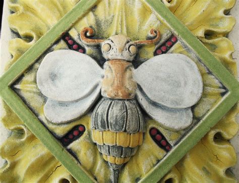 Bee Garden Bug Arts And Crafts Gothic Ellison Tile Bug Art Bee Garden