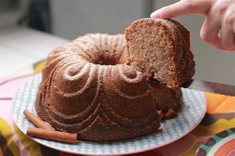 Aprenda A Fazer Um Bolo De Banana Canela Folha Pe