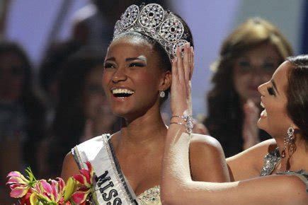 L Angolaise Leila Lopes couronnée Miss Univers 2011 La Presse