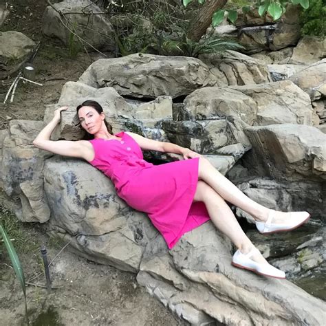 Whitney Cummings Sexy And Hot Bikini Pictures Inbloon