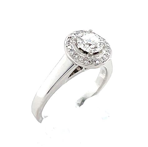 18k White Gold Diamond Halo Ring