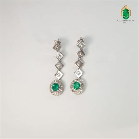 Aretes Oro Blanco Esmeralda Ovalo y Diamantes Joyería Casa la Esmeralda