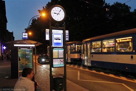 W Nocy Zmieniamy Czas Z Letniego Na Zimowy Zmiany W Nocnej Komunikacji